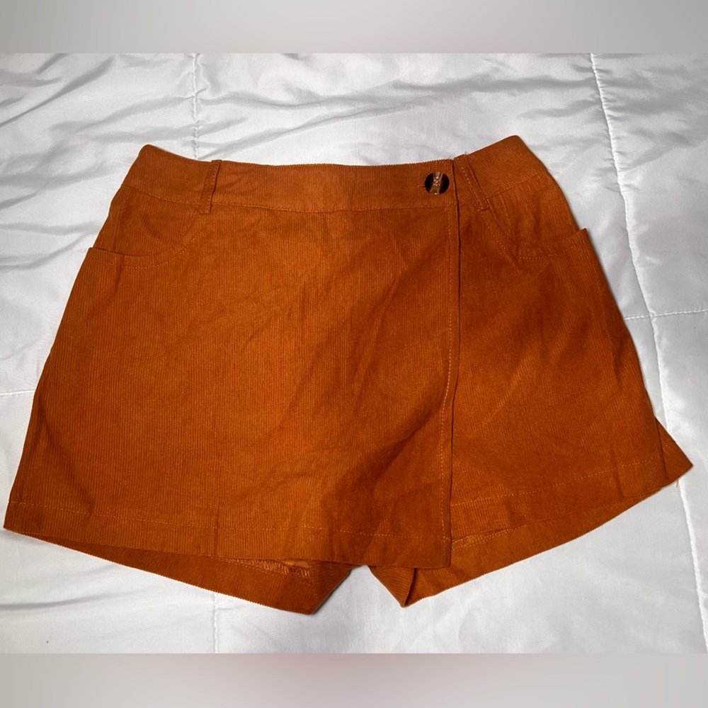SHEIN Orange Women Shorts Skorts